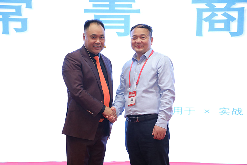 南京首塑部分高管參加深圳商學培訓(xùn) 南京首塑部分高管參加深圳商學培訓(xùn)